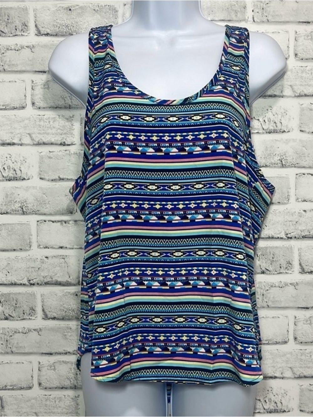 Francesco Collection Racerback Tank Top Medium - Picture 2 of 7